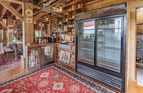 McArthur House | Rustic Barn Cabin on Highland Cow Farm: Hiking Trails, Hot Tub and Pool Table