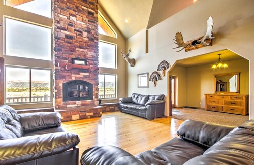 Hatch House | Rustic Bryce Canyon Home with Deck on Sevier River!