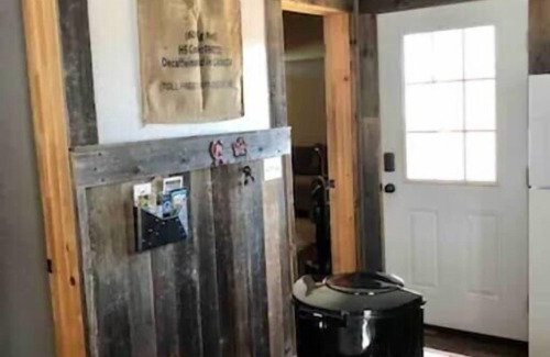 Alpine Cabin | Rustic Bunkhouse-Custom Built Cabin on 30acre