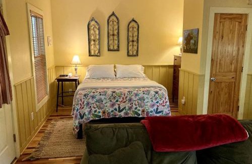 Elkin House | Rustic Cabin on 28-Acre Property in the Foothills of the Blue Ridge Mountains