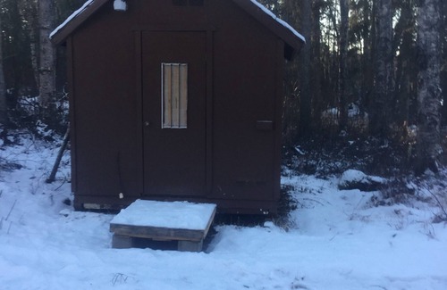 Talkeetna Cabin | Rustic cabin on Christiansen Lake, Talkeetna, Alaska. Private, wooded setting.
