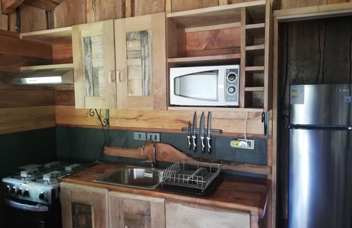 Pucon Cabin | Rustic cabins Pucón Pellín, rustic style, fully equipped.
