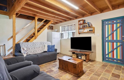 Ledge Point House | Rustic Charm, by the beach