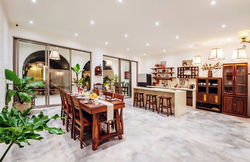 Cam An Villa | Rustic Charm House 5BRs & 7’ to An Bang Beach