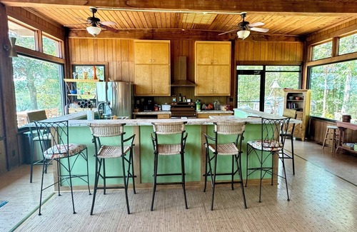 Anderson House | Rustic Charm on Lake Hartwell - Ideal for Clemson Football Weekends
