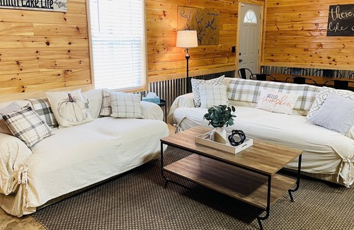 Arley Cabin | Rustic chic cabin on the lake, fire pit and peaceful lake views!