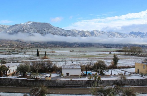 Padul House | Rustic Cottage in El Padul with Swimming Pool