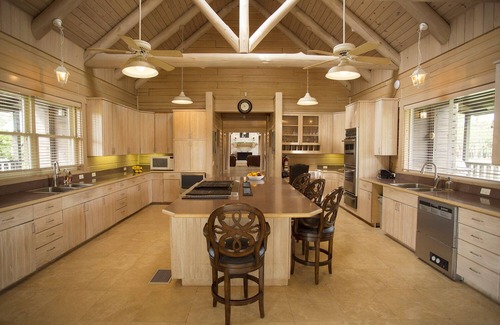 Okeechobee House | Rustic Country Lodge on 800 Private Acres