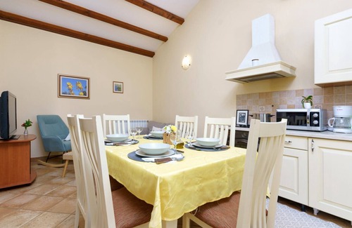 Vizinada Villa | Rustic Eco Villa Baldasi with pool in Vizinada