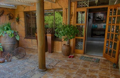 Bloemfontein House | Rustic Forest Guest House