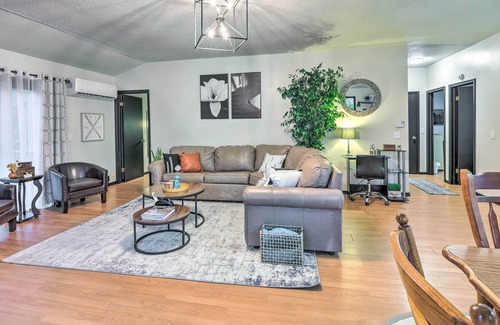 Tobyhanna Cottage | Rustic Getaway ~ 8 Mi to Tobyhanna State Park