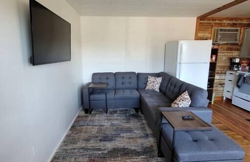 Wellston House | Rustic Hook Lodge, Steelhead Suite