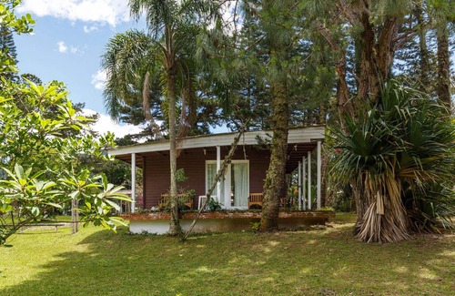 Armacao House | Rustic House in Armação Beach facing the river