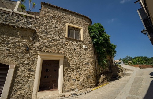 Almoster Cottage | Rustic house in Baix Camp. Views of the Costa Dorada