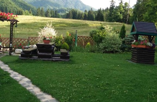 Predeal Cabin | Rustic House