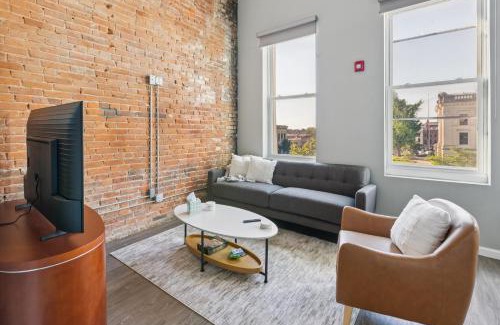 Bloomington Apartment | Rustic-Industrial Loft with Courthouse Views apts