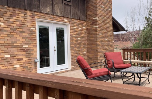 Teasdale House | Rustic isolation near Capitol Reef National Park