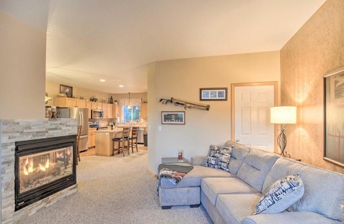 Klamath Falls House | Rustic Klamath Falls Retreat with Private Deck!