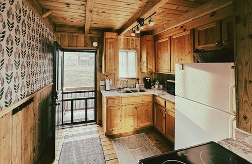 Six Mile Cabin | Rustic Lake Keowee Cabin, Perfect for Couples! Dock, Pool & Boat Slip