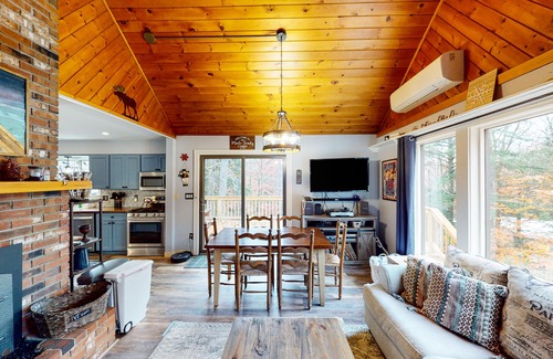 Ludlow House | Rustic lakeview cabin with fireplace, deck- near skiing