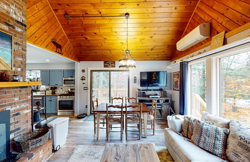 Ludlow House | Rustic lakeview cabin with fireplace, deck- near skiing