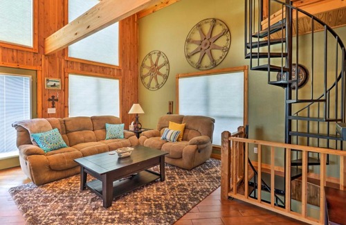 Waveland House | Rustic Lamar Cabin with Deck and Private Hot Tub
