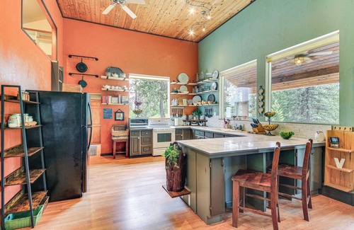 Newport Cottage | Rustic & Modern Home w/Forest Views in Newport!