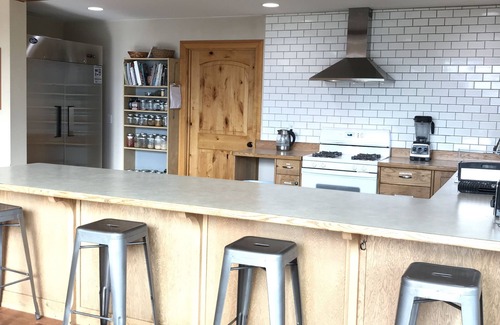 Chewelah Cabin | Rustic Mountain Top Lodges for Short or Longer Stays