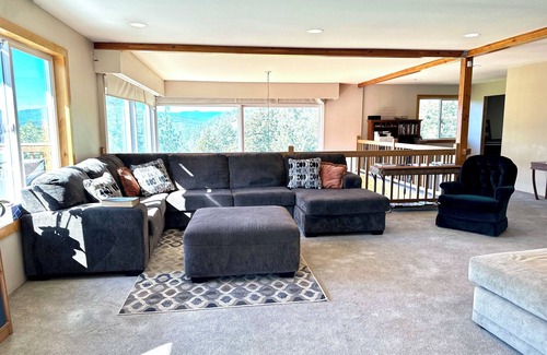Chewelah Cabin | Rustic Mountain Top Lodges for Short or Longer Stays