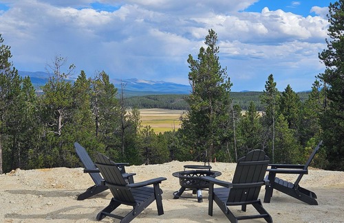 Leadville Cabin | Rustic Off-Grid Mountain Cabin