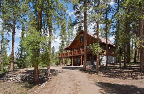 Sunset Ridge Cabin | Rustic Retreat - 3 Resorts within 15 Miles