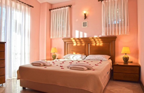 Oludeniz Villa | Rustic stone villa with private pool and large enclosed garden - FREE WIFI