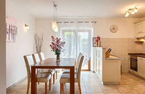 Kringa Villa | Rustic villa Casa Mate with 2 bedrooms in Tinjan