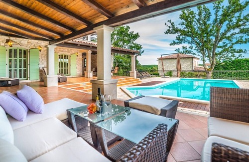 Strpacici Villa | Rustic Villa Romana with pool and sauna
