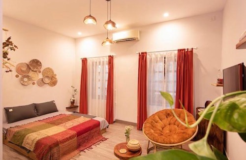Hoan Kiem Apartment | RUSTIC3- Romantic- Near Opera House