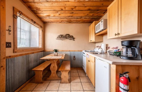 Lake George Cabin | Rustler Cabin - Kitchen included