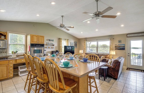 Rutledge Cottage | Rutledge Hilltop Home on Cherokee Lake w/Decks!