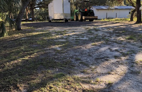 Horseshoe Beach RV Rental | RV LOT 1 with FULL HOOKUP *Salt Lot*