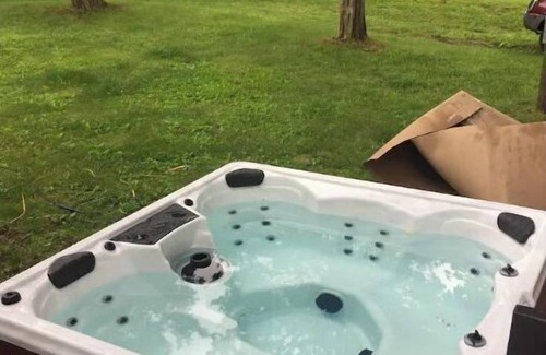 Pine Grove RV Rental | RV Site on Quiet, Private Airport