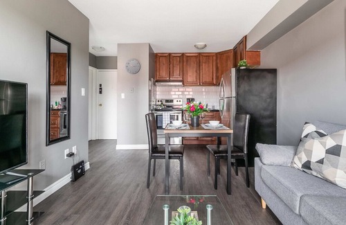 Rosedale Apartment | RV1/24-2322King in Hamilton