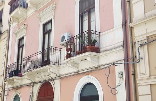Borgo-Sanzio Apartment | RVII-Agathae Exclusive area, Court c.so Italy