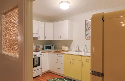 Rye Apartment | Rye Motor Inn - 1BR Bungalow House South - Ocean View