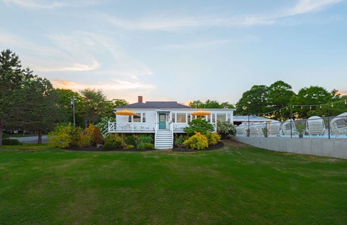 Rye Apartment | Rye Motor Inn - 1BR Bungalow House South - Ocean View
