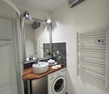 Toulon - Hyeres Apartment | Séjour au port