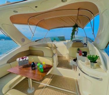 Mandelieu-La-Napoule Boat Rental | Séjour Côte d'Azur sur un navire de plaisance