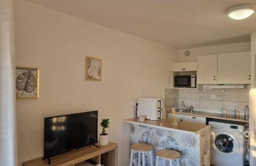 Six-Fours-les-Plages Apartment | Séjour détente en famille face à la mer