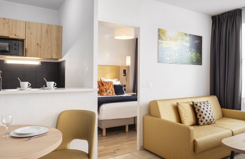 Serris House | Séjours & Affaires Serris Val d'Europe Rive Gauche