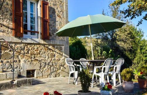 Senezergues House | Sénezergues Garden Hideaway