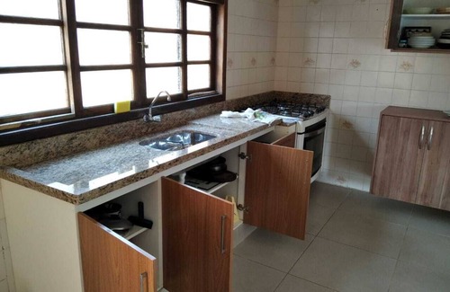 Salesopolis House | Sítio com Piscina, Campo, Lago Para Pesca e Acomodações Excelentes