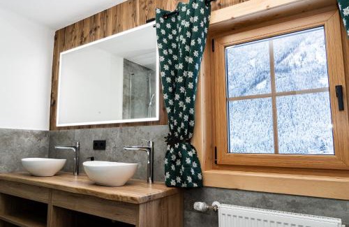 Krimml House | SÖLLHOF Ferienhaus mit 11 Schlafzimmern I großer Gemeinschaftsraum I Skibushaltestelle I 10 Min zum Skigebiet